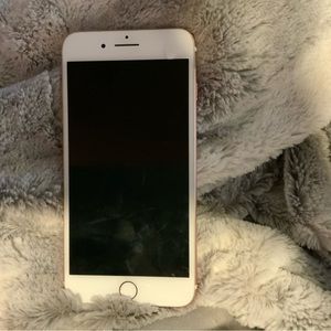 IPhone 7Plus 132GB Rose Gold. Working condition.   Like new.